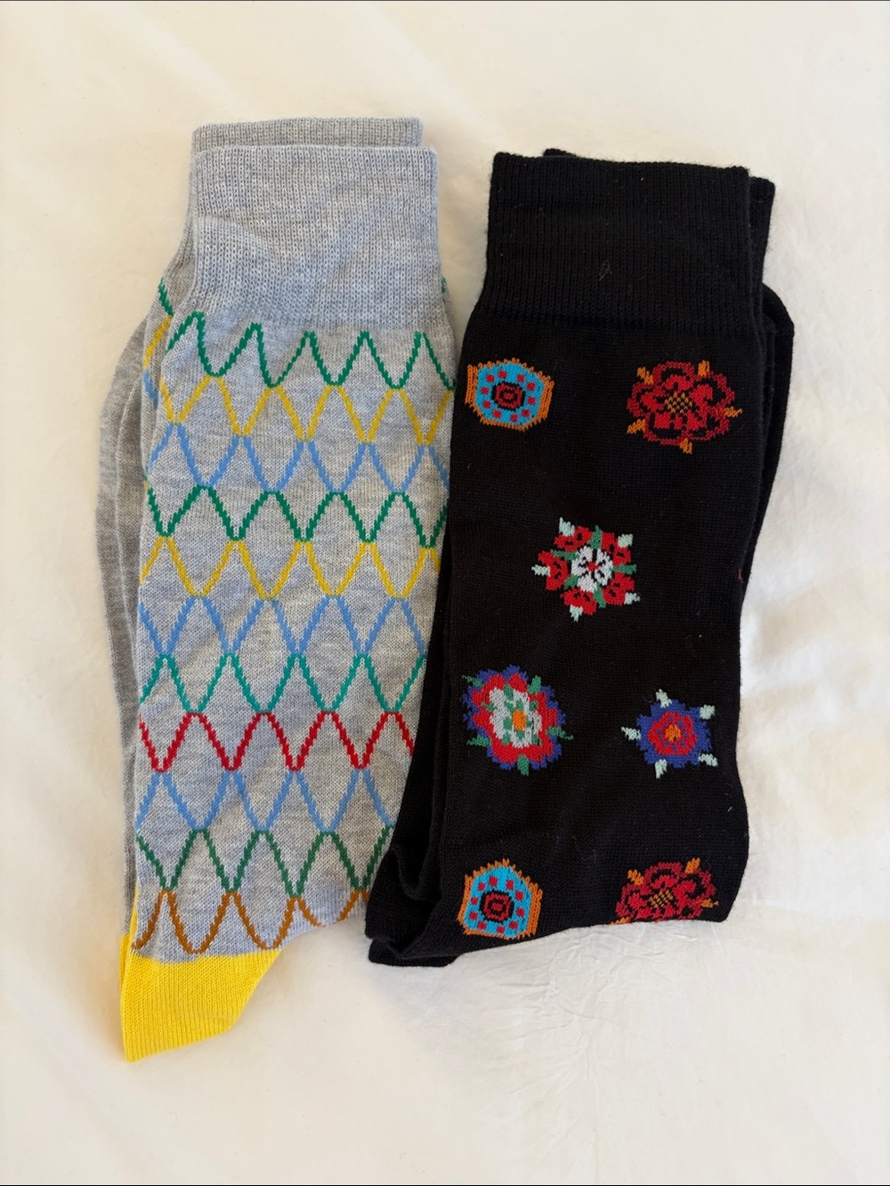 2 Pairs Black Floral Pattern Men's Dress Socks